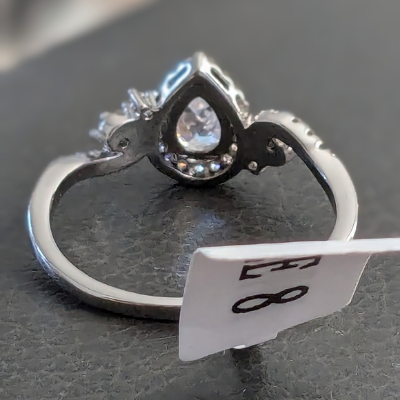 NEW Charmed Aroma Ring - Picture 3 of 7